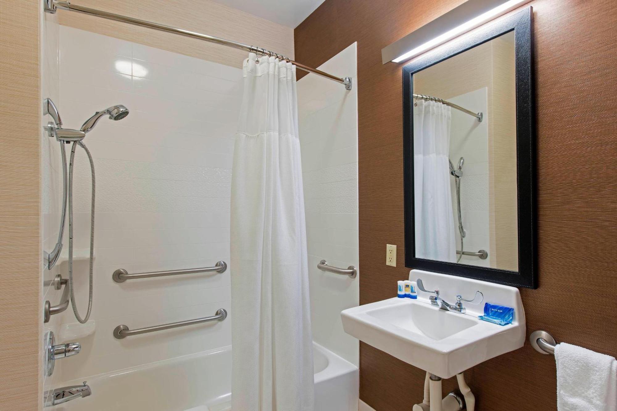 Fairfield Inn & Suites By Marriott Блумингтън Екстериор снимка