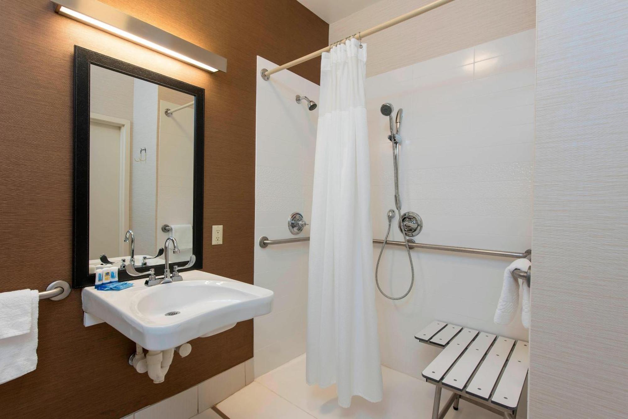 Fairfield Inn & Suites By Marriott Блумингтън Екстериор снимка